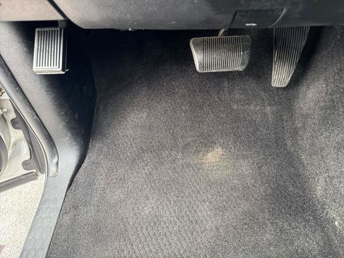 Used 2017 RAM 1500 Laramie RWD image 34