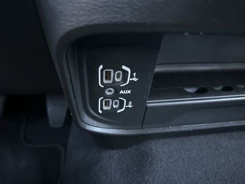 Used 2024 RAM 3500 Big Horn image 21