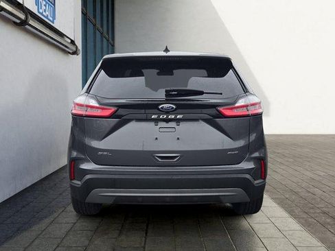 Certified 2024 Ford Edge SEL w/ Convenience Package AWD/4WD image 4