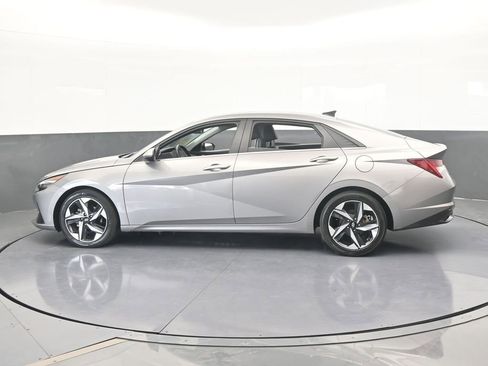 Used 2023 Hyundai Elantra Limited w/ Cargo Package image 3