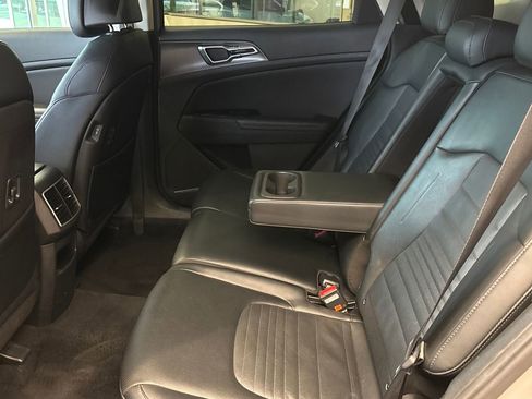 Used 2023 Kia Sportage SX image 40