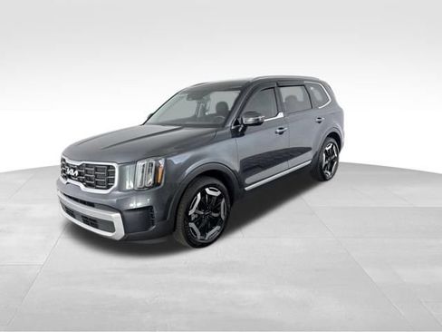 Used 2024 Kia Telluride S w/ S Sunroof Package FWD image 5