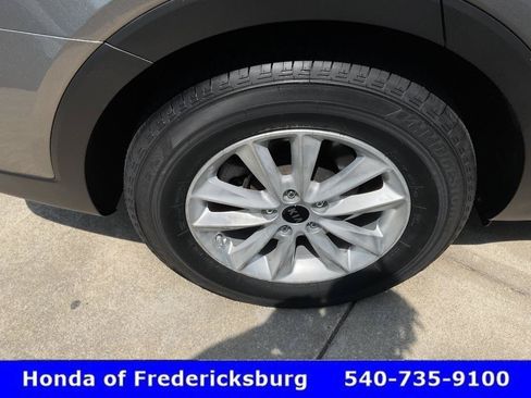 Used 2019 Kia Sorento FWD image 11