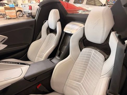 Used 2023 Chevrolet Corvette Stingray Preferred Conv w/ Z51 Performance Package RWD image 20