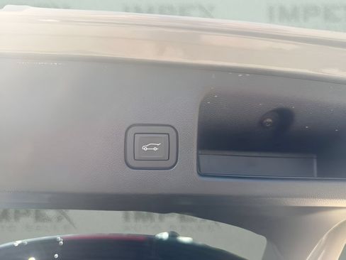 Used 2024 Chevrolet Equinox EV RS FWD image 29