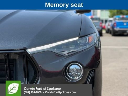 Used 2019 Maserati Levante Trofeo AWD/4WD image 8
