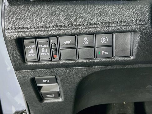 Used 2023 Honda Odyssey Touring image 10