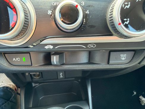 Used 2019 Honda Fit LX image 19