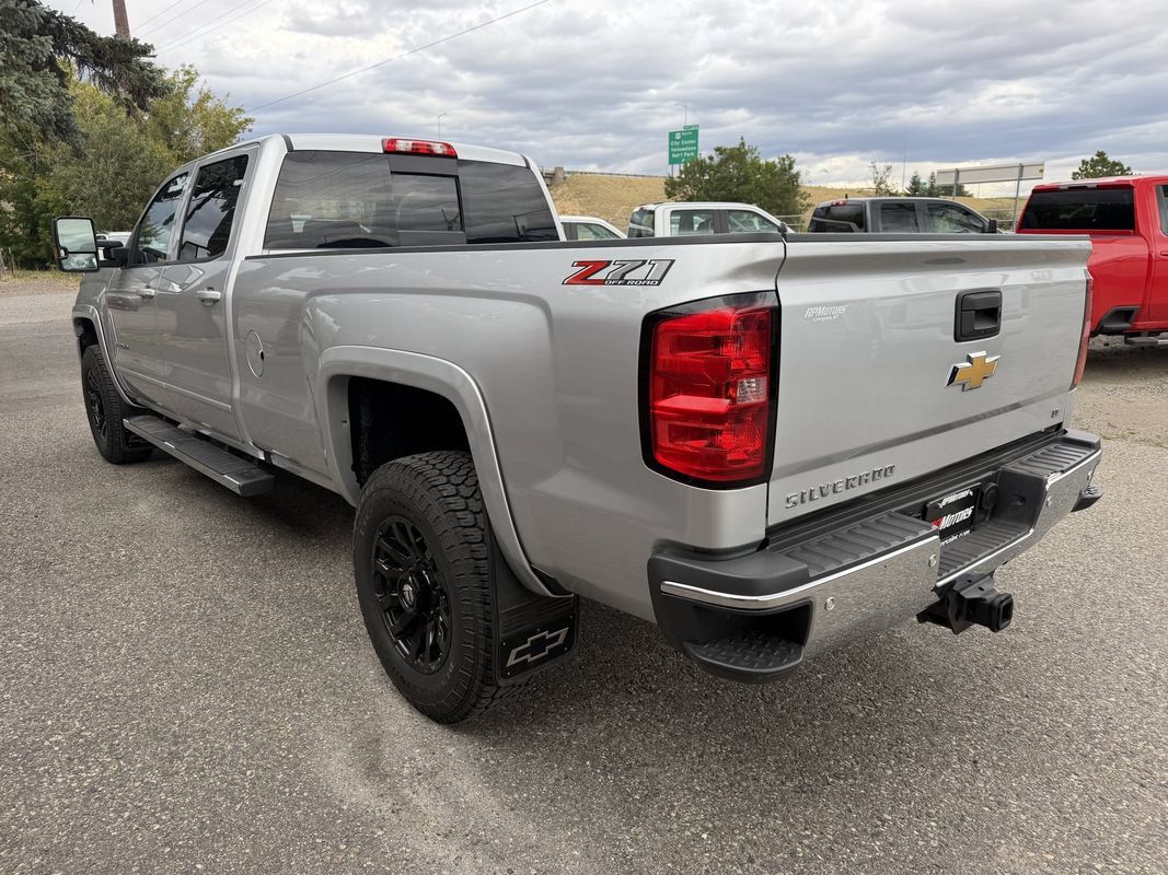 Used 2018 Chevrolet Silverado 3500 LT w/ LT Convenience Package AWD/4WD image 7