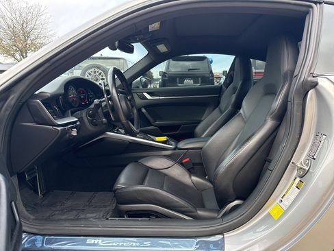 Used 2020 Porsche 911 Carrera S image 5