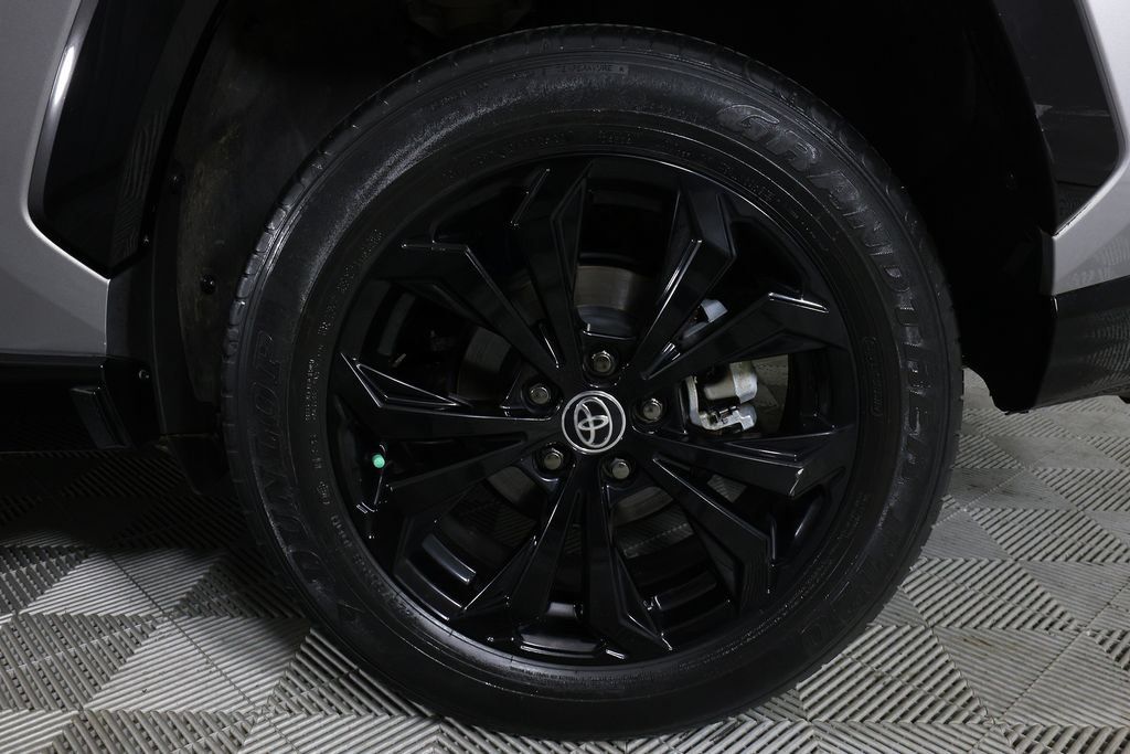 Used 2022 Toyota RAV4 SE AWD/4WD image 34