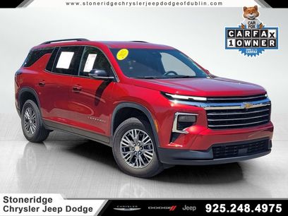 Used 2025 Chevrolet Traverse LT