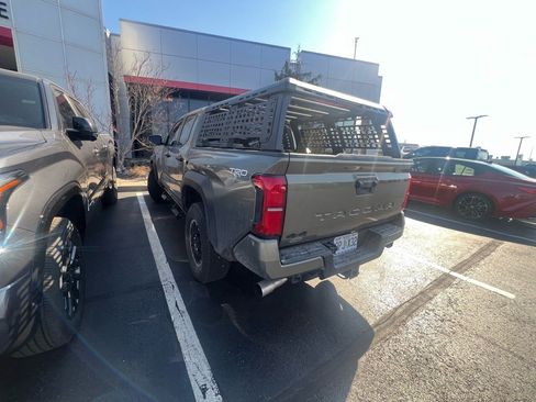 Used 2025 Toyota Tacoma TRD Off-Road image 5