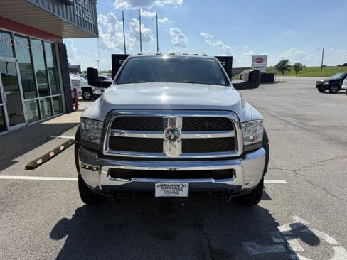 Used 2018 RAM 5500 Tradesman w/ Power & Remote Entry Group RWD image 10