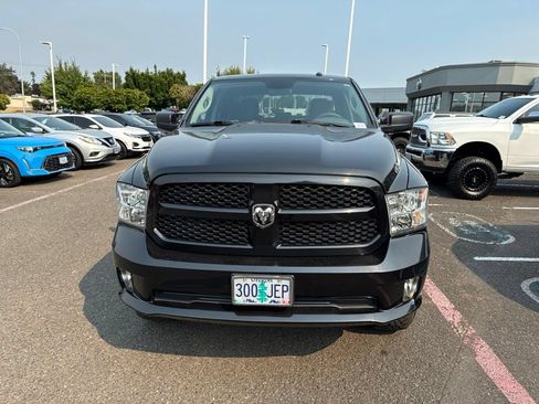 Used 2018 RAM 1500 Express w/ Express Value Package AWD/4WD image 2