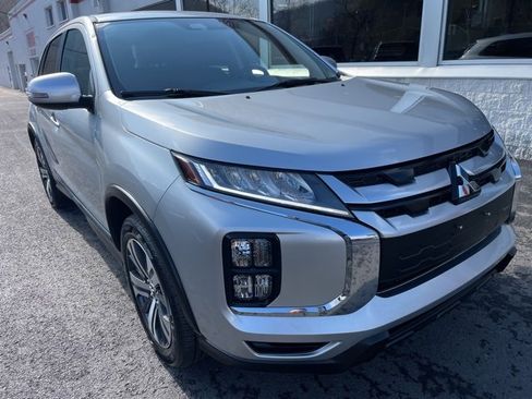 Used 2024 Mitsubishi Outlander Sport AWD image 3