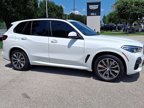 Used 2021 BMW X5 xDrive40i w/ M Sport Package AWD/4WD image 2