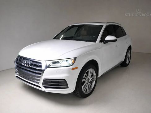 Used 2019 Audi Q5 2.0T Premium Plus w/ Premium Plus Package AWD/4WD image 3