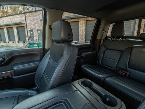 Used 2022 GMC Sierra 3500 Denali image 17