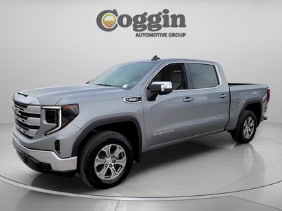 New 2025 GMC Sierra 1500 SLE w/ Preferred Package