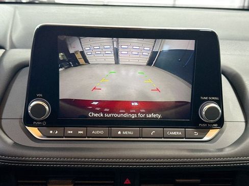 Certified 2025 Nissan Rogue S image 12