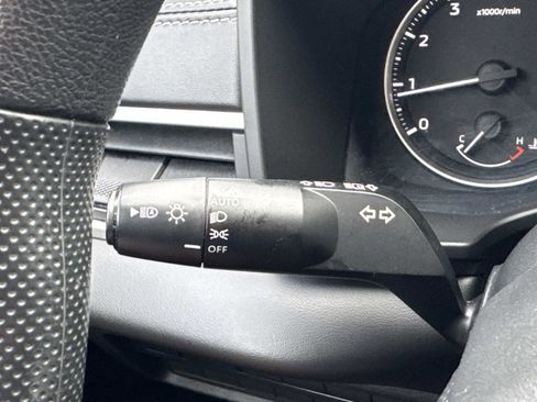 Used 2022 Mitsubishi Outlander ES image 30