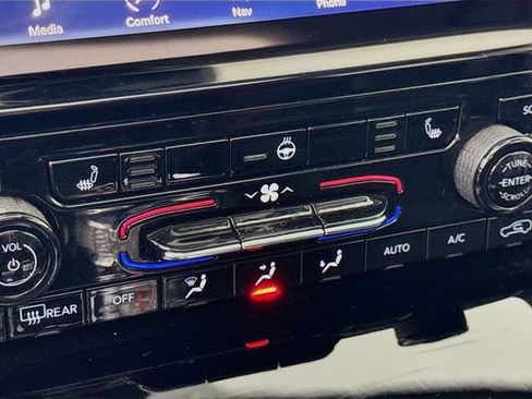 Used 2021 Jeep Grand Cherokee L Limited image 24