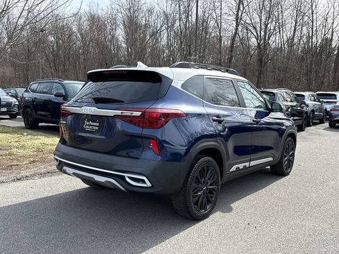 Used 2022 Kia Seltos Nightfall Edition image 4