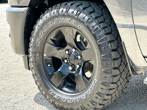 Used 2025 RAM 1500 Warlock AWD/4WD image 11