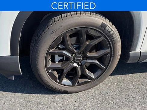 Certified 2025 Honda Pilot Elite image 11