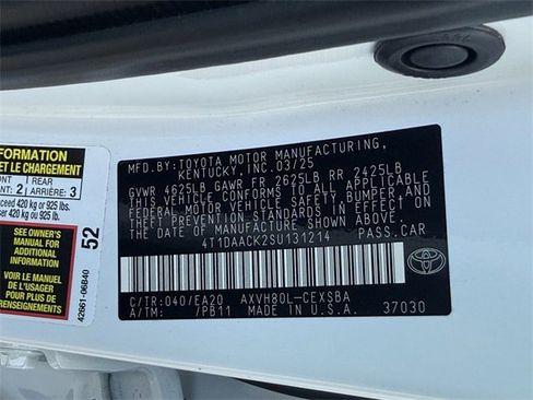 Used 2025 Toyota Camry SE image 35