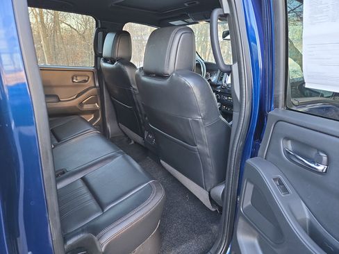 Used 2022 Nissan Frontier PRO-4X w/ Pro-4X Premium Package image 28