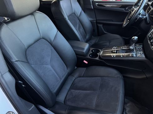 Used 2016 Porsche Macan S image 23