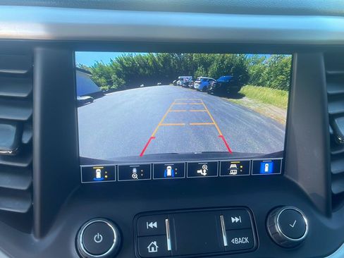 Used 2021 GMC Acadia SLT w/ Technology Package AWD/4WD image 22