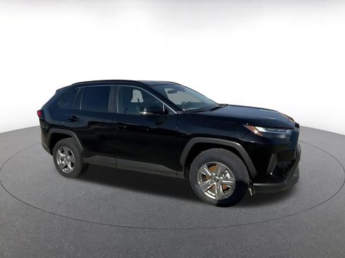 Used 2025 Toyota RAV4 XLE image 2