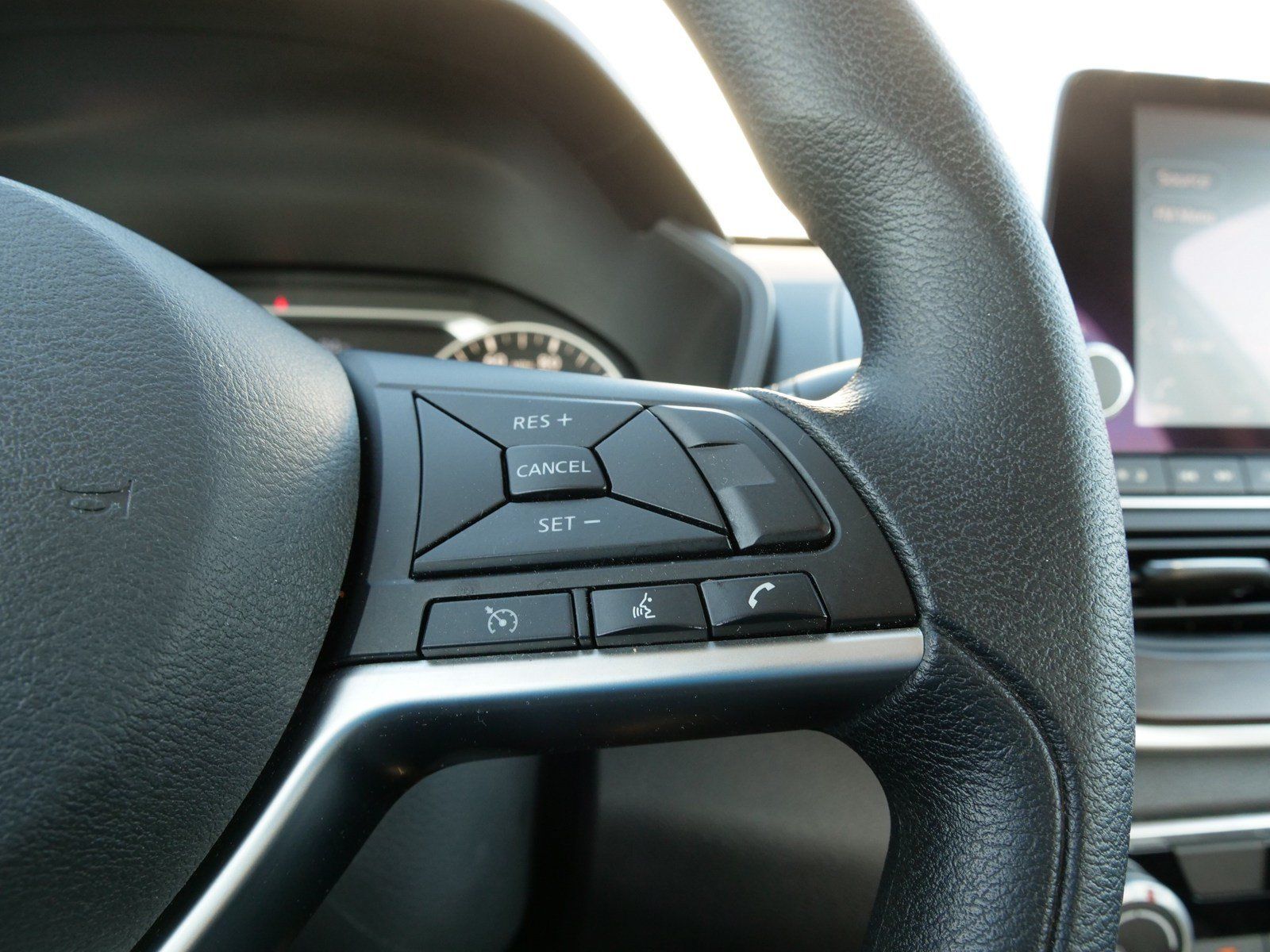Used 2024 Nissan Altima 2.5 SV FWD image 21