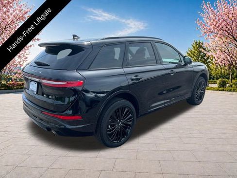 Used 2024 Lincoln Corsair Reserve w/ Equipment Group 201A AWD/4WD image 8
