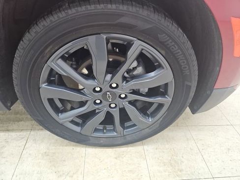 Used 2022 Chevrolet Equinox RS w/ Infotainment Package FWD image 9