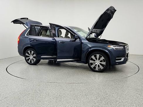 Used 2022 Volvo XC90 T6 Inscription AWD/4WD image 10