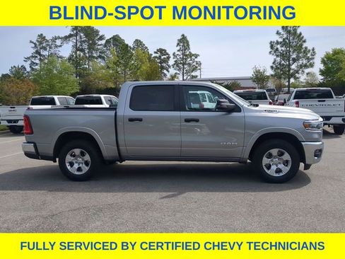 Used 2025 RAM 1500 Big Horn AWD/4WD image 4
