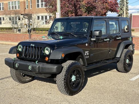 Used 2007 Jeep Wrangler Unlimited X AWD/4WD image 1