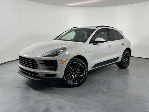 Used 2021 Porsche Macan AWD/4WD image 1