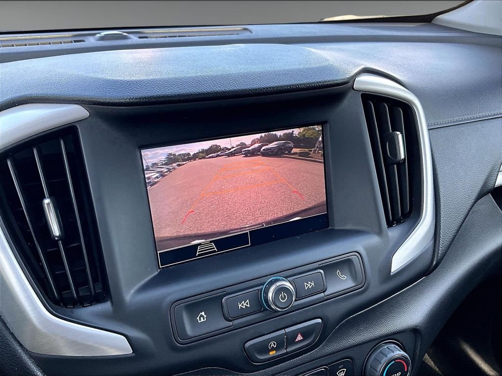 Used 2024 GMC Terrain SLE AWD/4WD image 19