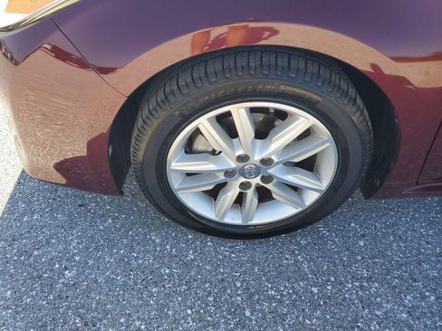 Used 2015 Toyota Avalon XLE image 17