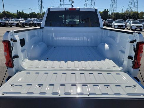 New 2026 RAM 1500 Big Horn AWD/4WD image 19