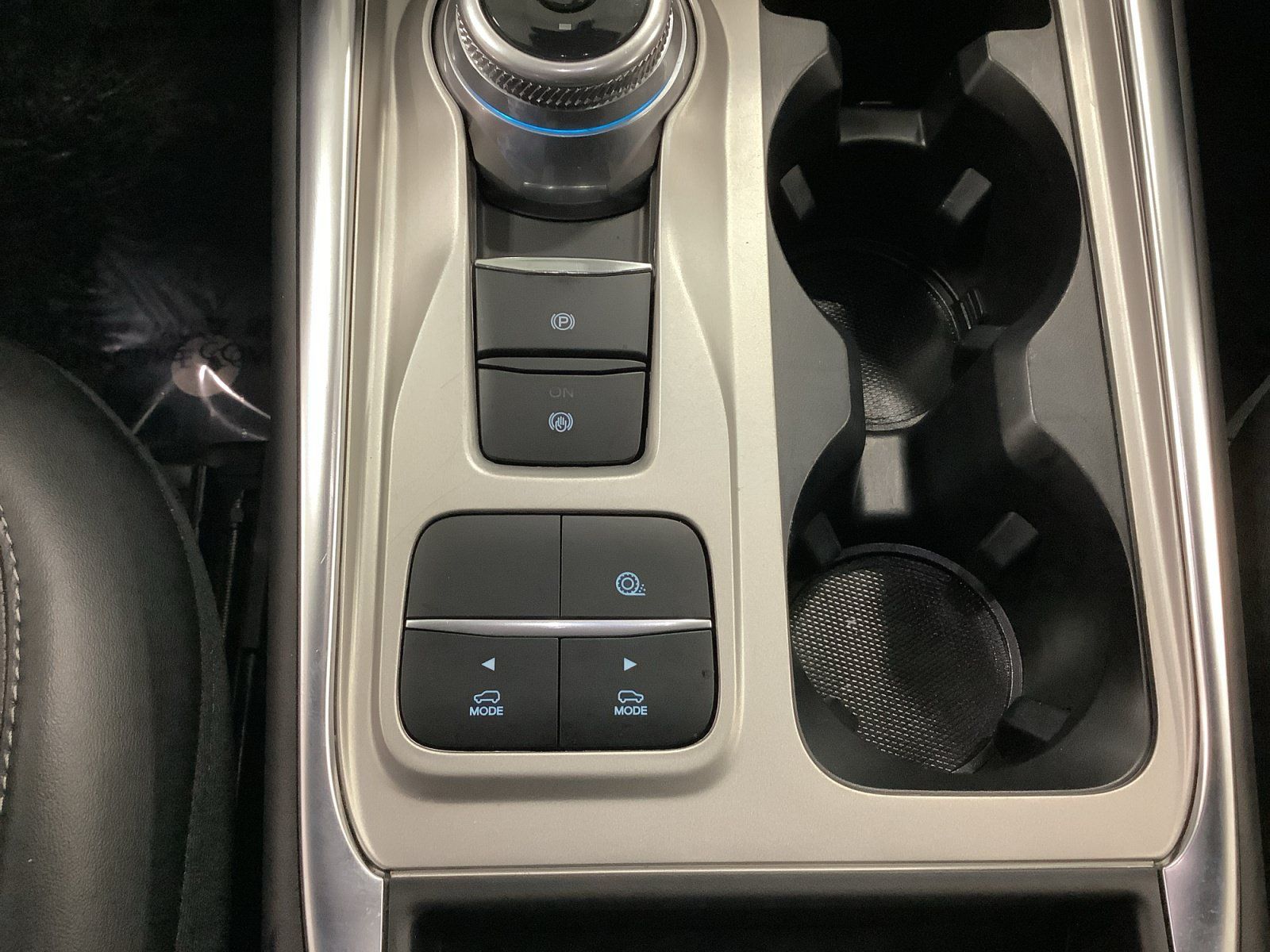Used 2023 Ford Explorer XLT w/ Equipment Group 202A RWD image 18
