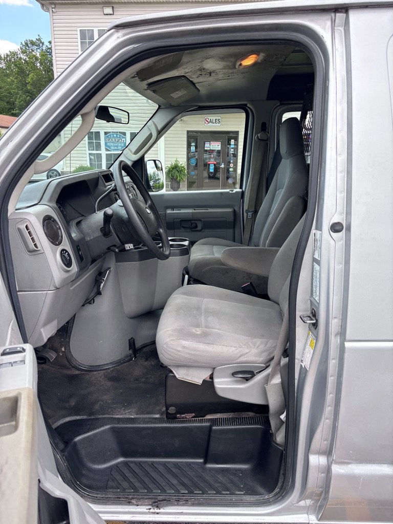 Used 2011 Ford E-350 and Econoline 350 Extended Super Duty w/ Commercial Cargo Van Pkg RWD image 9
