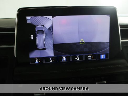 Used 2021 Chevrolet Suburban Z71 w/ Z71 Off-Road Package image 4