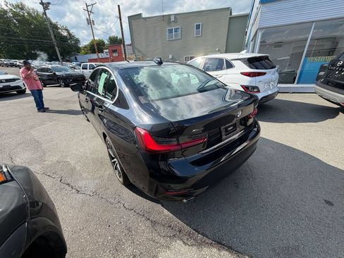 Used 2022 BMW 330i xDrive Sedan w/ Driving Assistance Package AWD/4WD image 3