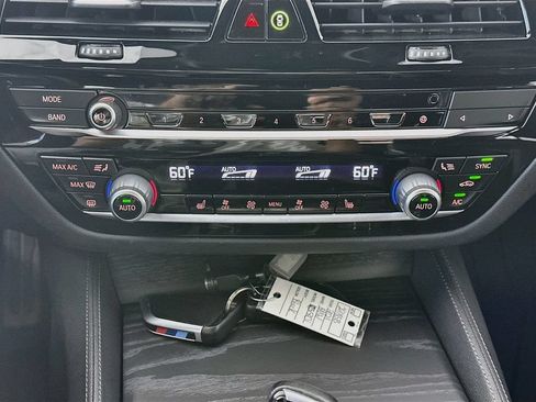 Used 2021 BMW 530i xDrive w/ M Sport Package AWD/4WD image 18